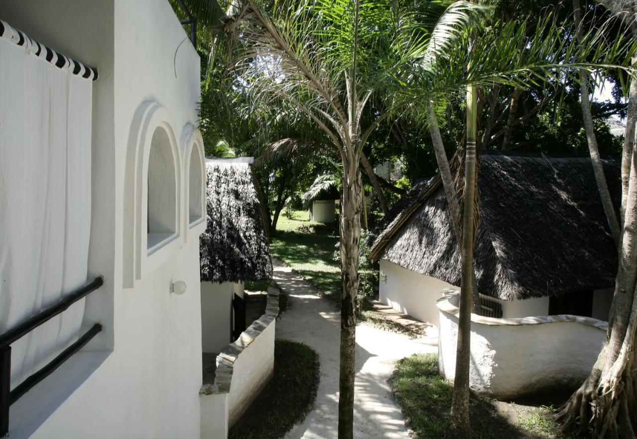Kusini Beach Cottages 디아니 해변 외부 사진